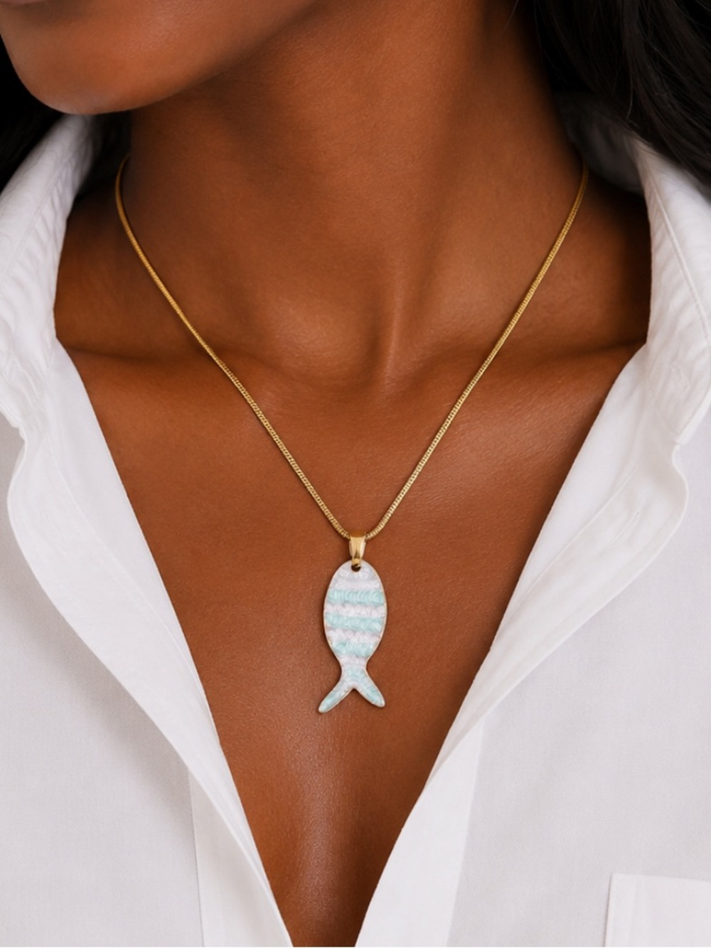 New! Coastal Colorful Aquamarine Fish Sardine Necklace NWOT 5056